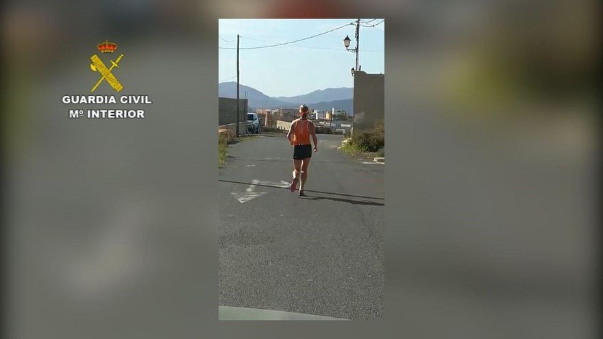 Denunciada una mujer que estaba corriendo por una pista en Fuerteventura.