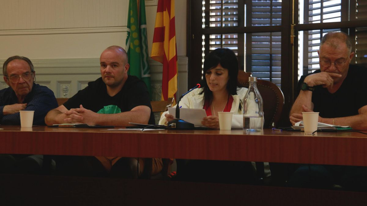La abstención de Junts permite a la ultra Sílvia Orriols aprobar definitivamente los presupuestos de Ripoll