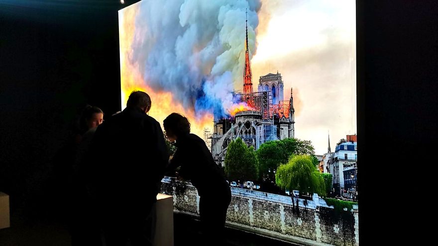 De la primera piedra a la restauración: Notre-Dame resurge de sus cenizas en Madrid con una expo interactiva