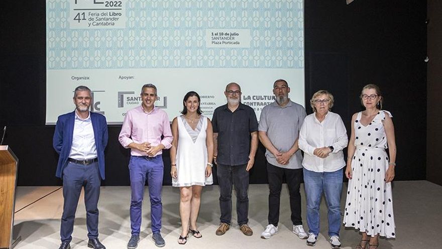 Autoridades en la presentación de la Feria del Libro 2022.