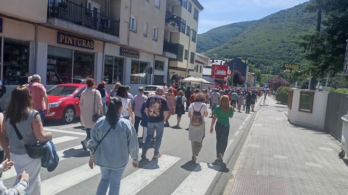 Laciana sale a la calle para exigir un futuro.