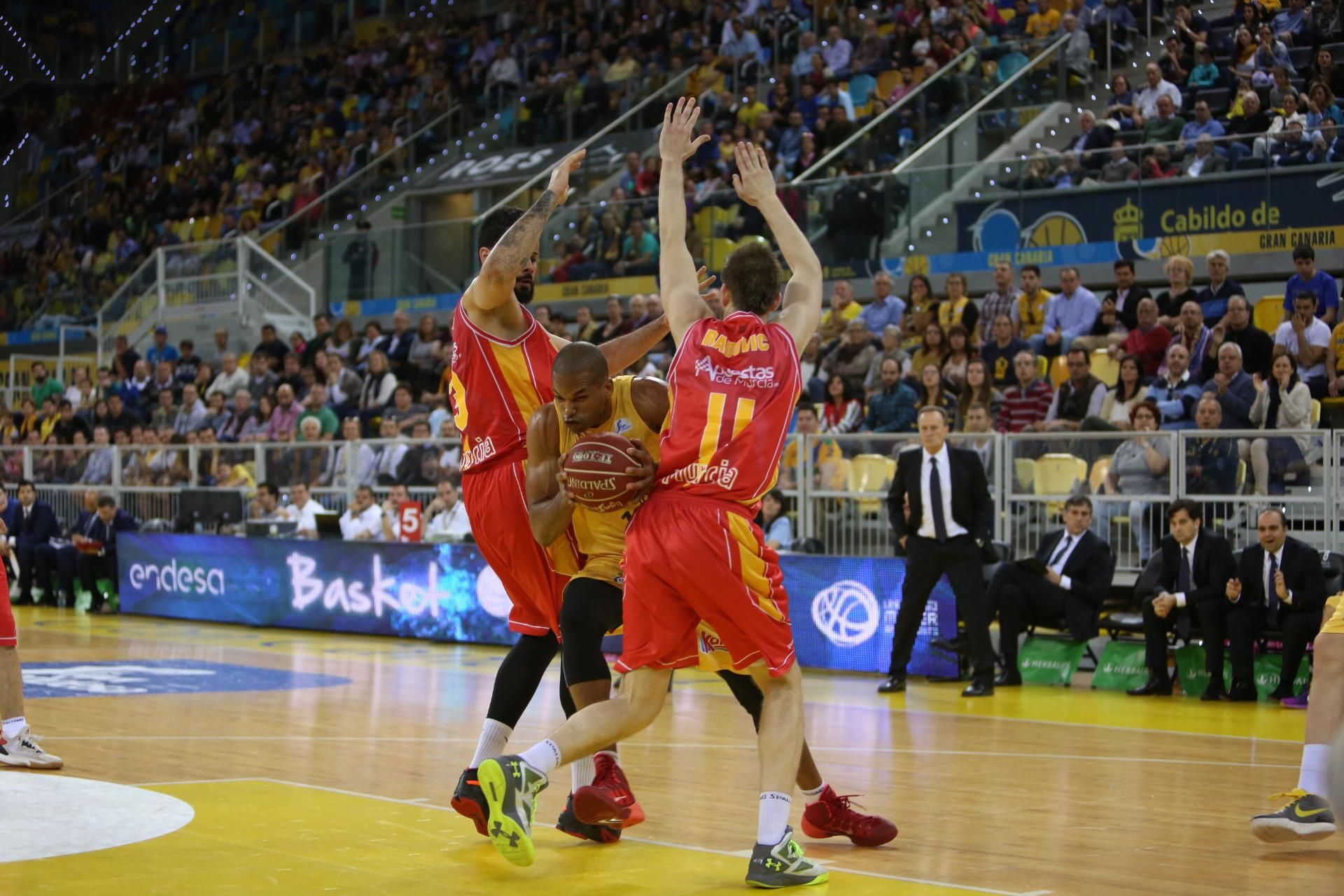 Imágenes del encuentro entre el Herbalife Gran Canaria y el UCAM Murcia en el Gran Canaria Arena. (Alejandro Ramos).