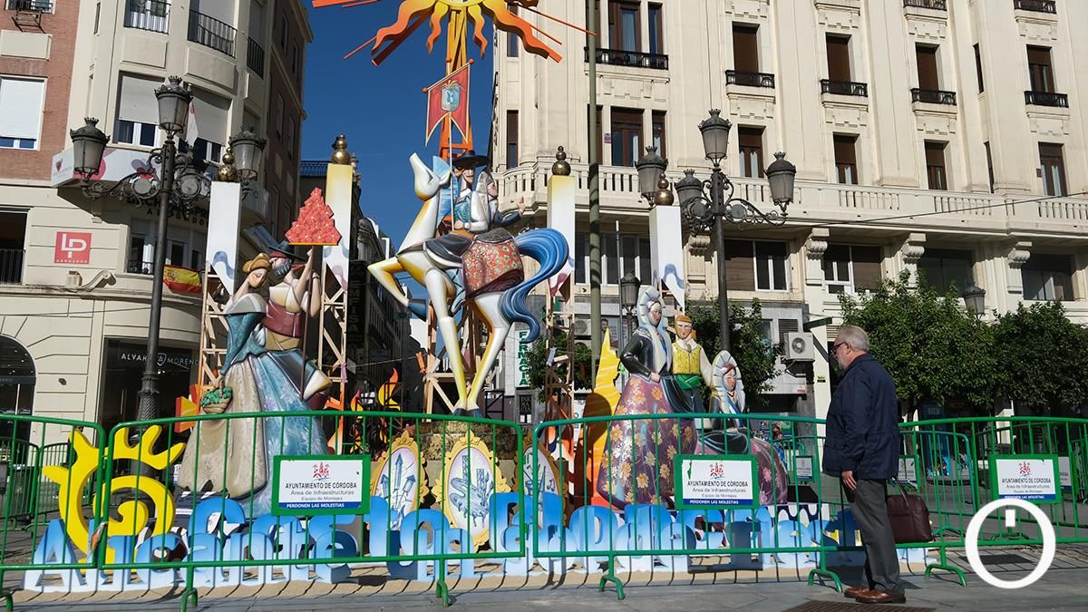 Las dos hogueras de Alicante que arderán este sábado ya están en Las Tendillas