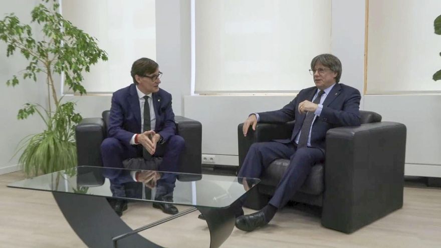 Illa y Puigdemont constatan su distancia política tras la reunión que tuvieron en Bruselas