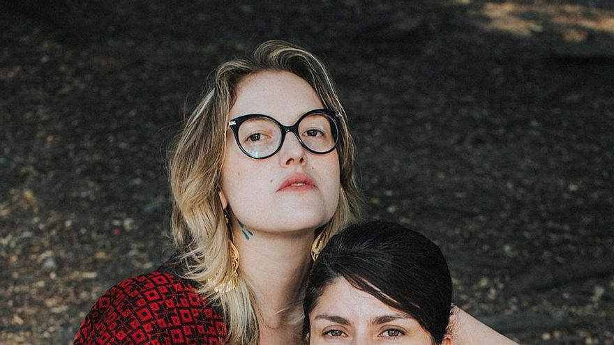 Mexicanas Fernanda Ulibarri y Denise Gutiérrez reviven tema de Concha Michel