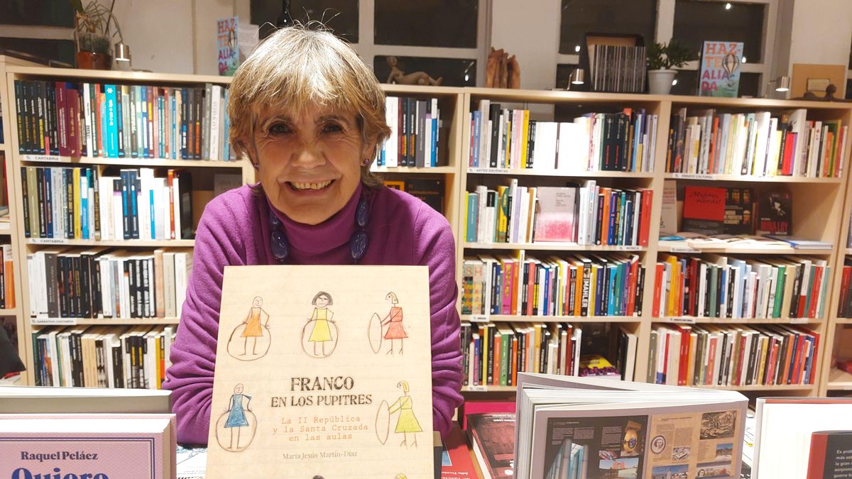 La escritora María Jesús Martín-Díaz en la librería La Vorágine de Santander.