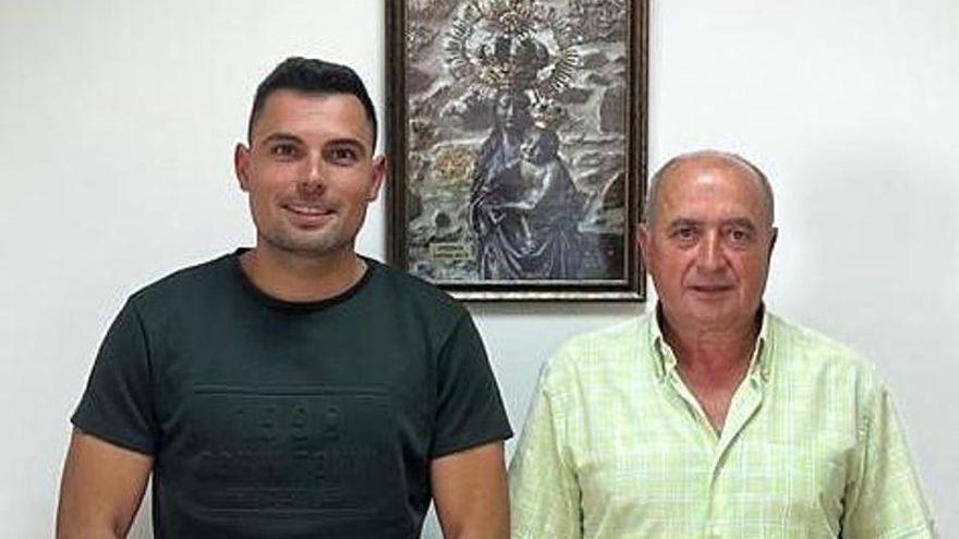 Ricardo Fernández hijo (izquierda) y padre, alcalde y exalcalde de Trabadelo.