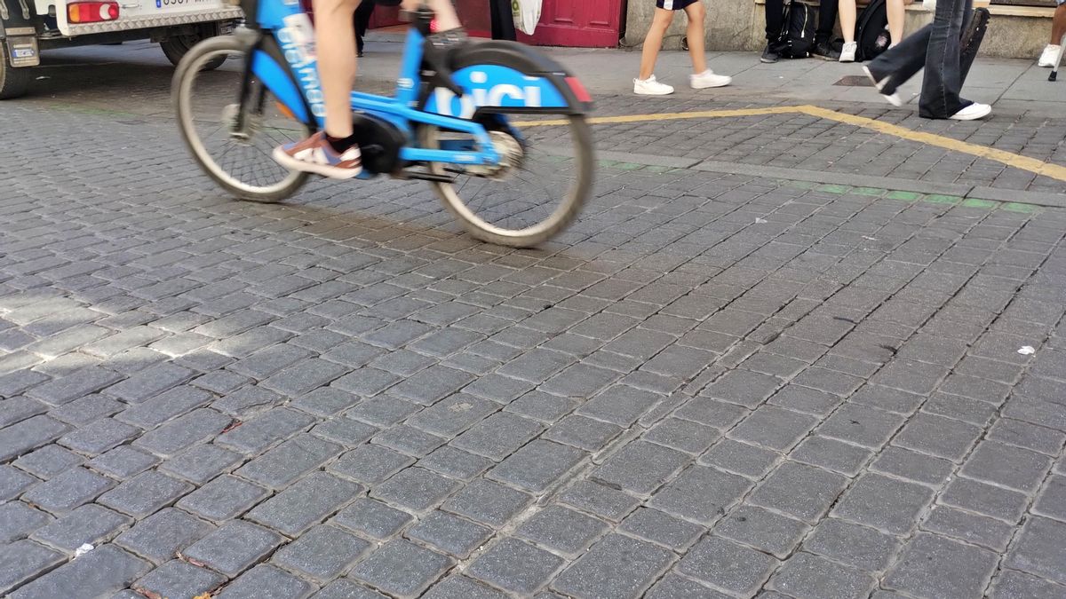 Zona adoquinada que será cambiada por asfalto impreso en la Corredera Baja de San Pablo