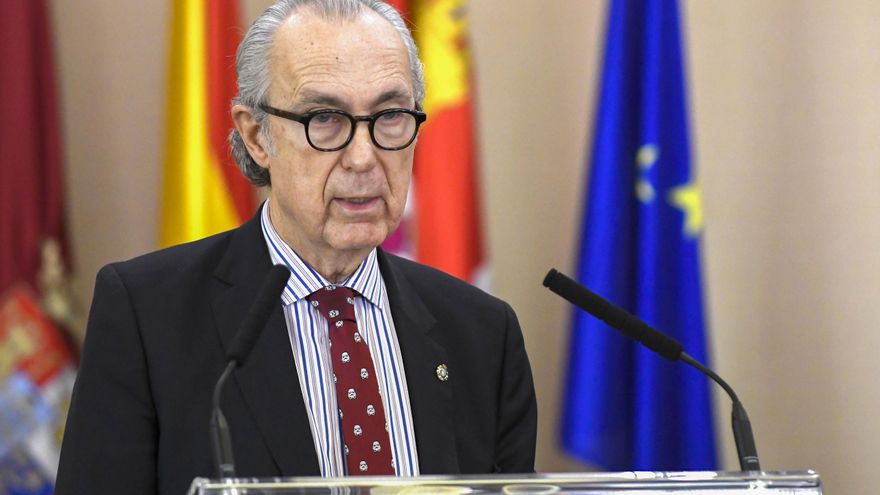 Luis Alberto de Cuenca, ganador del XXXIV Premio Reina Sofía de Poesía Iberoamericana