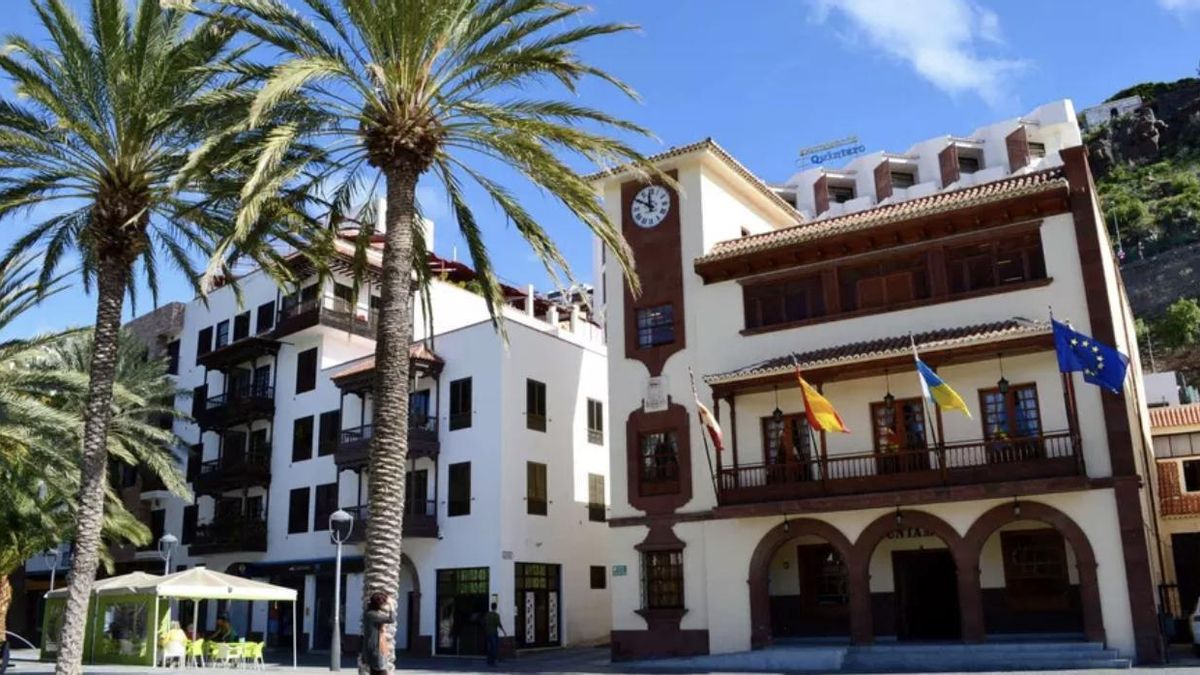 Anulado un concurso en la capital gomera por discriminación territorial: exigía un asesor laboral a menos de cuatro horas