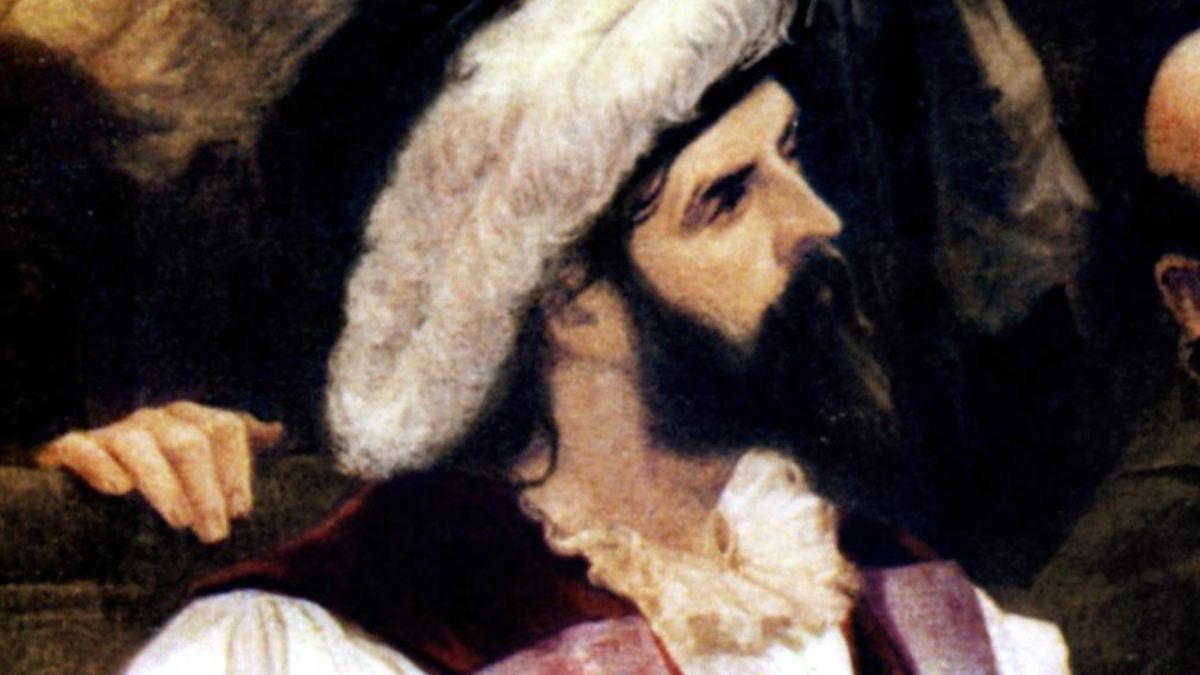 Procedente de una familia cercana al poder, creció en la corte, recibió formación acorde a su posición y fue elegido para liderar la flota pese a no destacar como marino experto