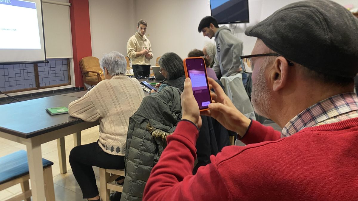 El alcalde de Ojacastro ha encontrado utilidad a los cursos para facilitar su trabajo en el Ayuntamiento