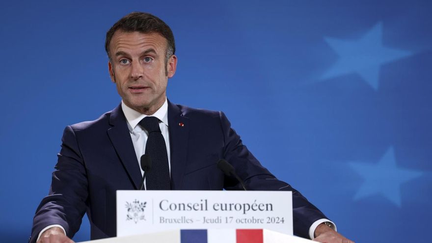 El presidente francés, Emmanuel Macron, habla durante una conferencia de prensa después de asistir a la Cumbre del Consejo Europeo en Bruselas, Bélgica, el 17 de octubre de 2024. EFE/EPA/Christopher Neundorf