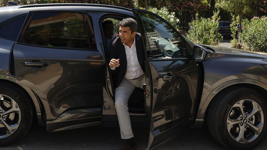 El president de la Generalitat, Carlos Mazón, visita las obras del complejo sanitario Campanar, a 27 de junio de 2025, en Valencia, Comunidad Valenciana (España).