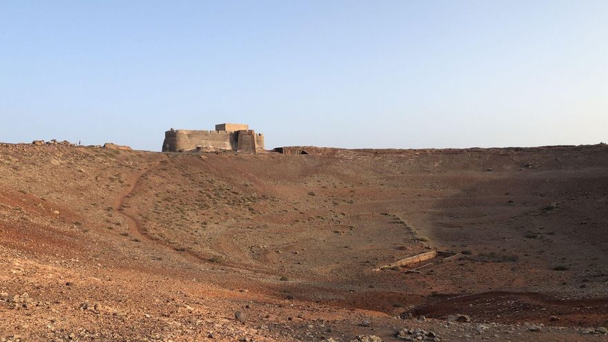 Santa Bárbara, un castillo en el territorio majo de Guanapay