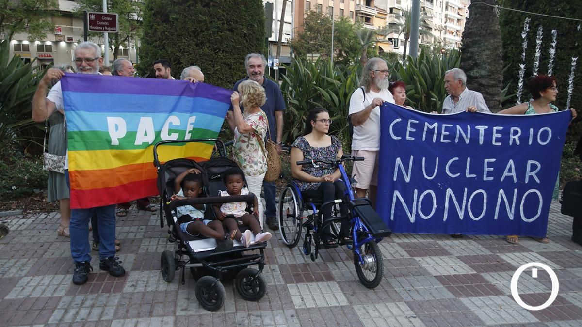 Concentración por el 77 aniversario del lanzamiento de las bombas atómicas sobre Nagasaki e Hiroshima