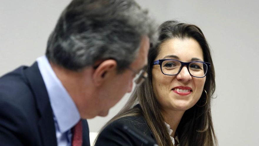 Carlos S. Campillo / ICAL El presidente de la Diputación, Juan Martínez Majo, y la presidenta de ATA Castilla y León, Soraya Mayo.
