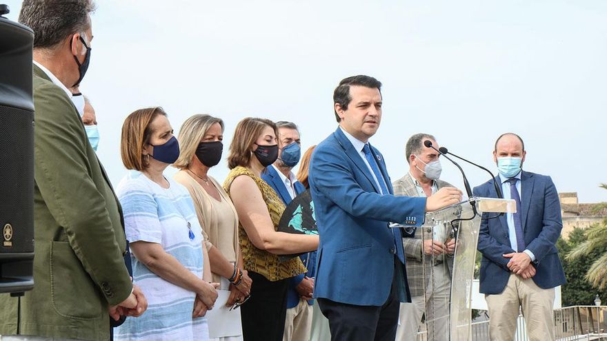 El alcalde Jose María Bellido hace balance de los dos años de mandato municipal junto a los integrantes del gobierno local