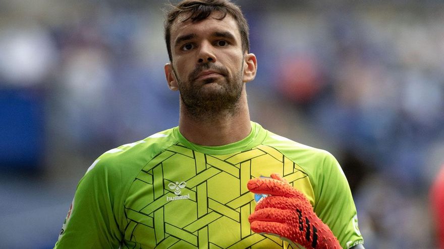 El Tenerife no descarta la salida de Soriano si se niega a renovar