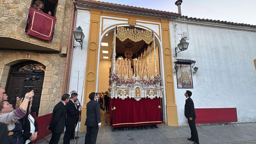 Paso de palio de la Hermandad del Descendimiento.