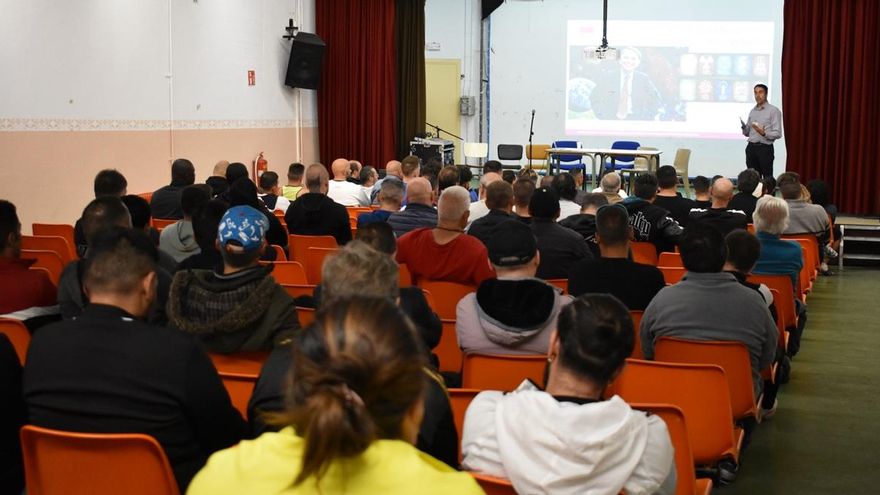 Entramos en la prisión de Ocaña: divulgación científica entre rejas que abre “una ventana al mundo” para los presos