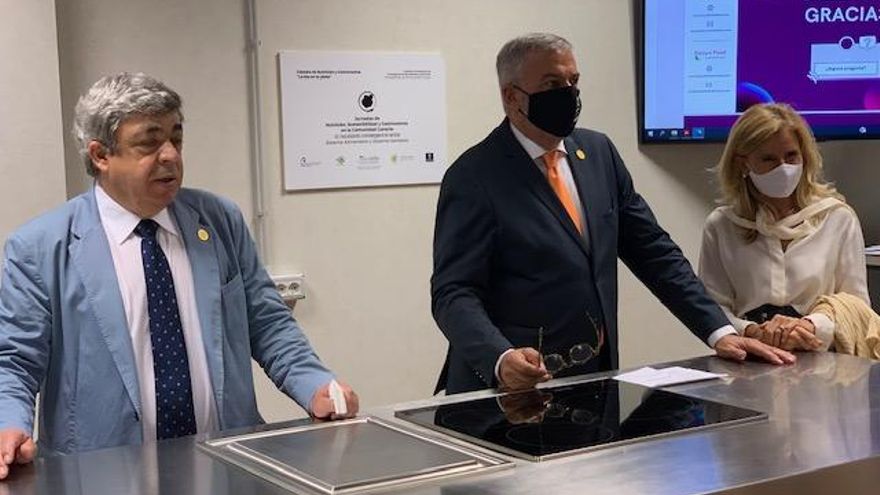 Javier Aranceta, Lluis Serra y Mima Roca