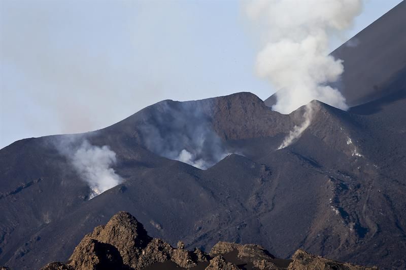 Erupción en la isla de Fogo, en Cabo Verde | EFE/JOÃO RELVAS