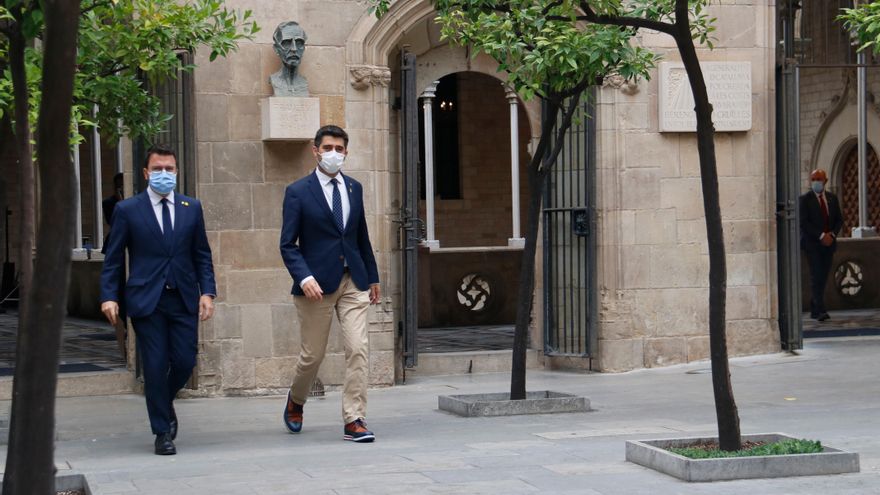 Aragonès y Puigneró, en el Palau de la Generalitat