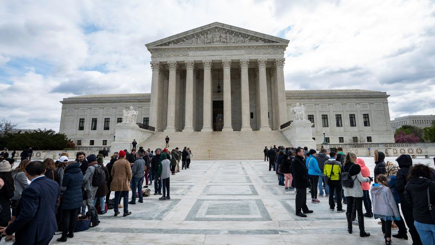 El Supremo de EEUU allana el camino para los despidos masivos en la Administración Trump