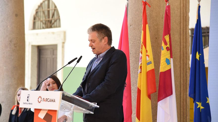 El ceramista conquense Fernando Alcalde recibe la Medalla al Mérito Artesano de Castilla-La Mancha