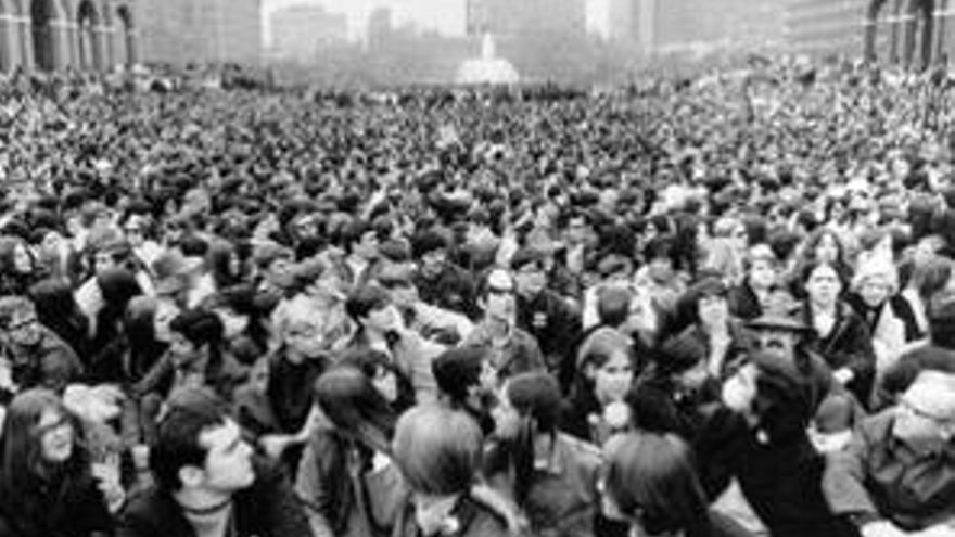 7.000 manifestantes en Indepence Mall 22 abril 1970