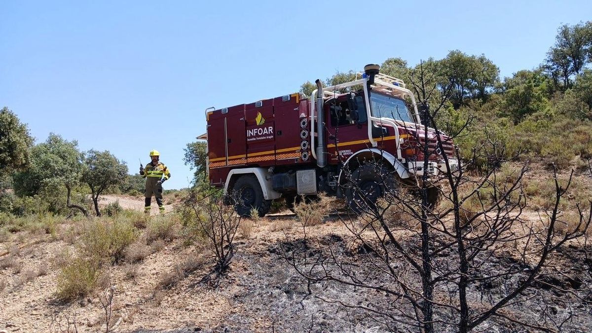 El operativo de extinción da por controlado el incendio de Tamarite, que afecta a 4.525 hectáreas