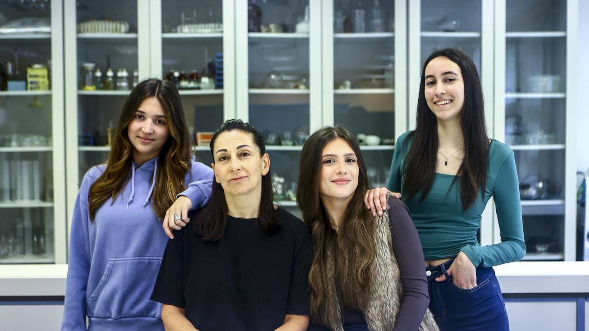 Aunque no pudieron desarrollar su proyecto en el laboratorio del instituto, el INDUROT, en el campus de Mieres, las acogió como una segunda casa.