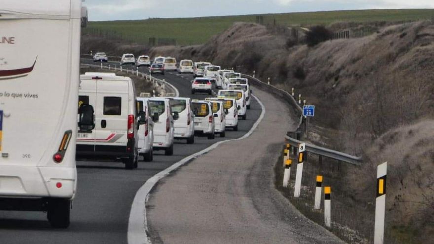 Convoy de Taxi sin Fronteras camino a Ucrania