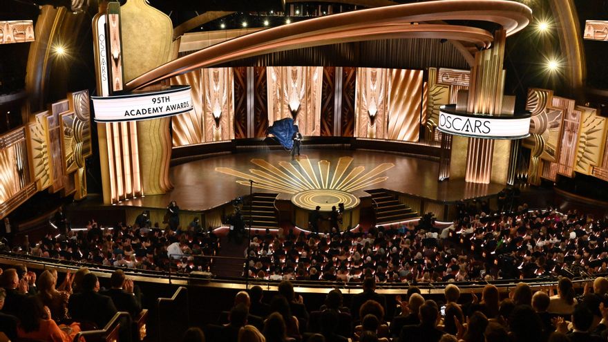 Imagen del inicio de la gala de los Premios Oscar 2023