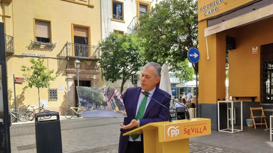 Sevilla no otorgará más licencias de pisos turísticos en los 11 barrios más saturados del centro histórico