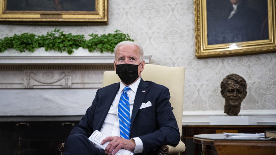 El presidente de Estados Unidos, Joe Biden, habla durante un encuentro en el Despacho Oval en la Casa Blanca en Washington (EE.UU.), este 21 de septiembre de 2021. EFE/EPA/Al Drago/Pool