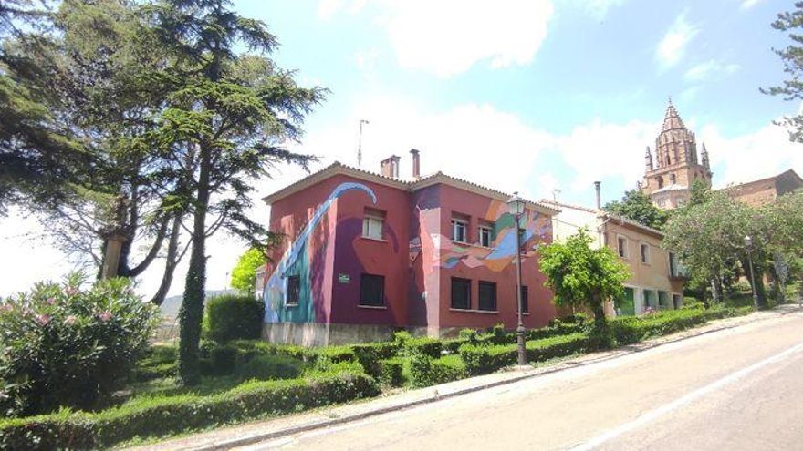 Vista exterior del Laboratorio Paleontológico