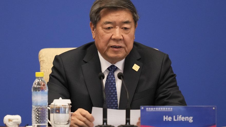 "El mundo está en vilo" ante las negociaciones comerciales China-EEUU, afirma prensa china