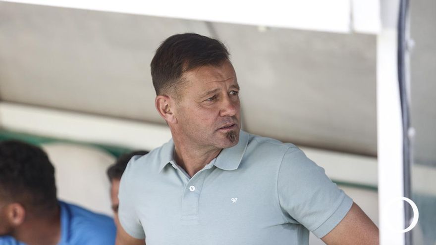 Mosquera, entre los entrenadores con más duelos sin victoria en el Córdoba CF