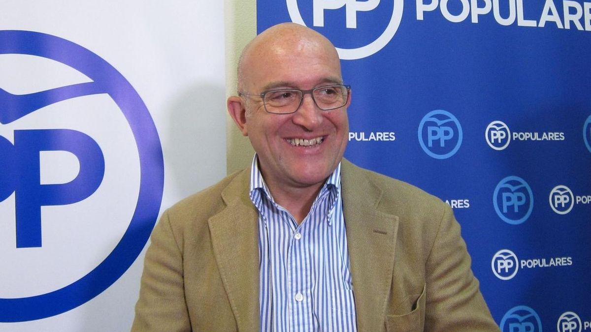Presidente PP de Valladolid afirma que Santamaría tiene que ser la presidenta