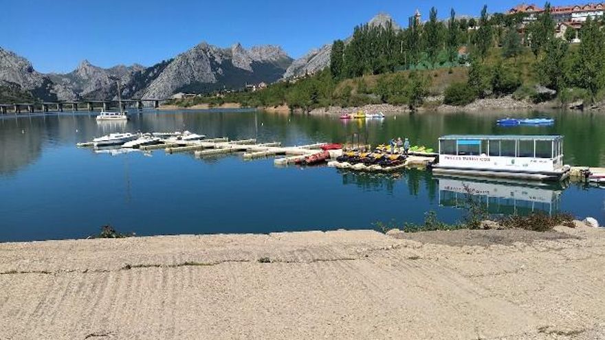 Una alerta a móviles pide a la población abandonar toda actividad recreativa en el entorno de Picos de Europa