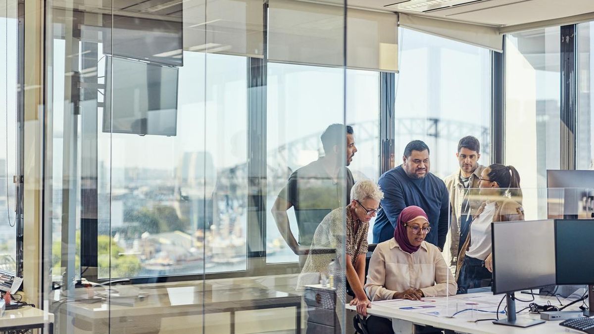 Equipo de trabajo en la oficina
