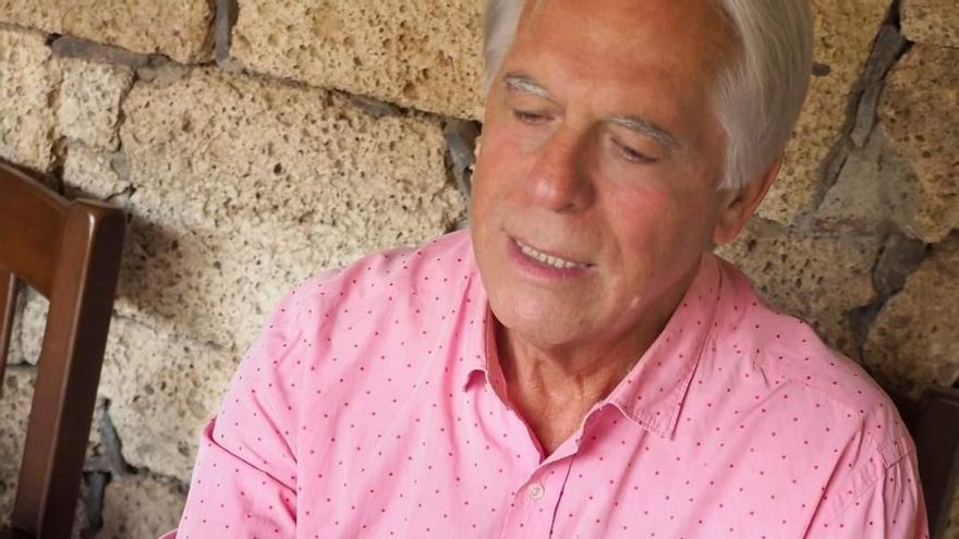 El Círculo acoge la presentación de ‘Historias de El Médano y El loco de la playa de Leocadio Machado’, de José Vicente González Bethencourt
