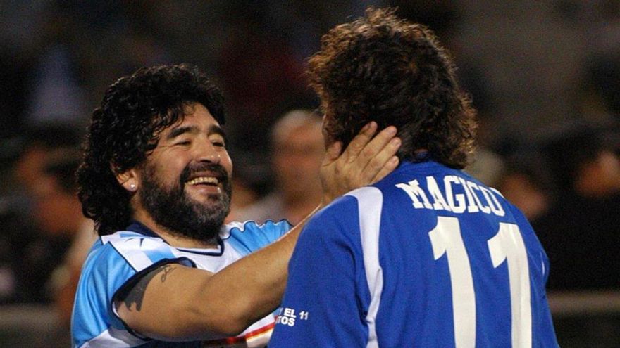 Maradona y 'Mágico' González, presentes en la Universidad: un curso reivindica cómo cambiaron Nápoles y Cádiz