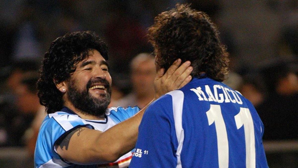 Maradona y 'Mágico' González, presentes en la Universidad: un curso reivindica cómo cambiaron Nápoles y Cádiz