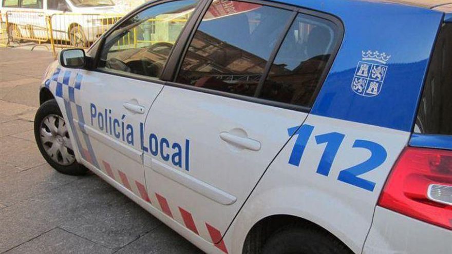Denunciado por conducir un camión sin seguro, dado de baja y con la ITV caducada en Palencia