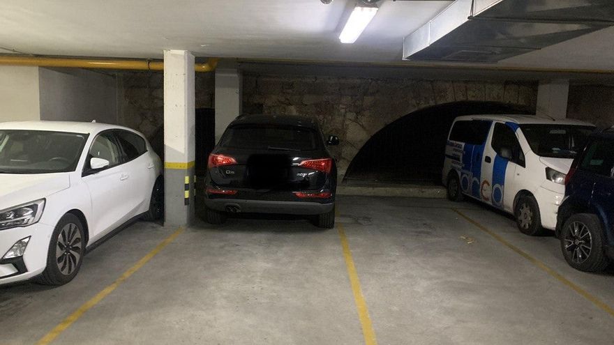 El antiguo puente del ramal norte del Esgueva, que actualmente está convertido en un garaje.