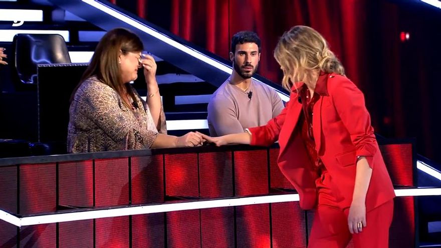 La madre de Alejandro Nieto lloró por el "acoso y derribo" a su hijo tras sus palabras machistas