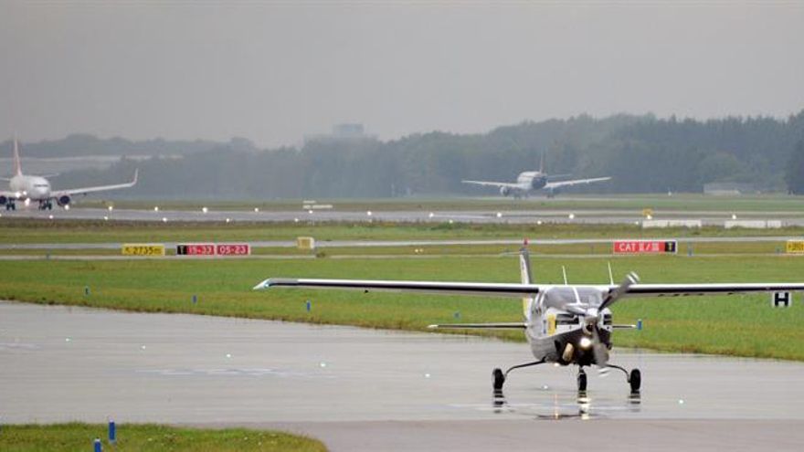 Un avión privado que despegó desde Jerez se estrella en la costa de Letonia
